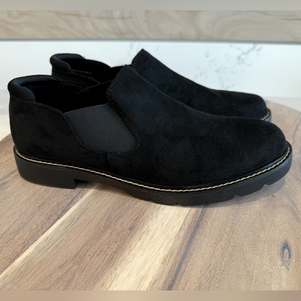 Anne Klein Women's Eliza Ankle Boot
Black suede size 8